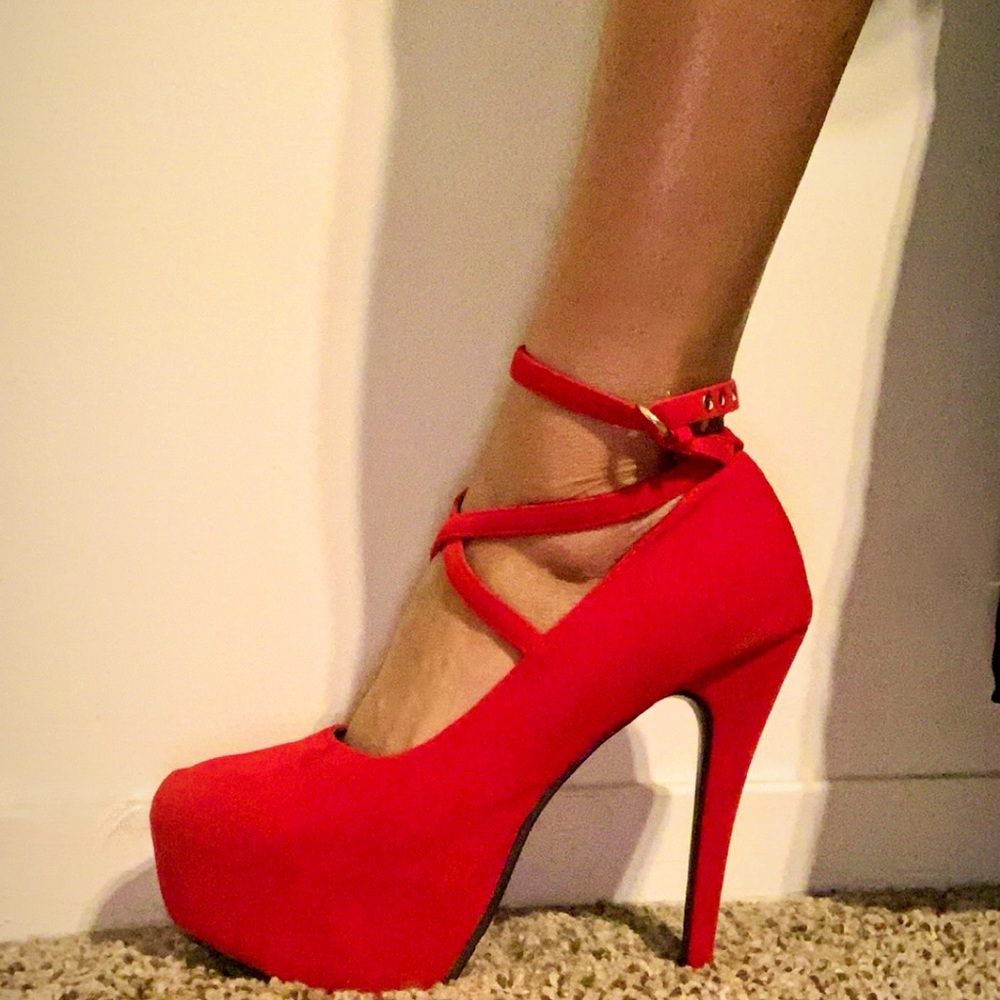 Devil Red Platform Pump